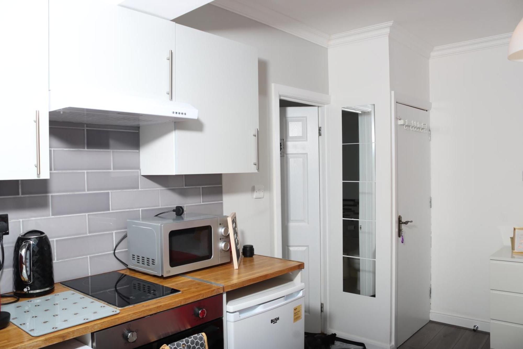 Cosy Studio With Kitchenette And Private Bathroom - 15Mins To Central London! エクステリア 写真